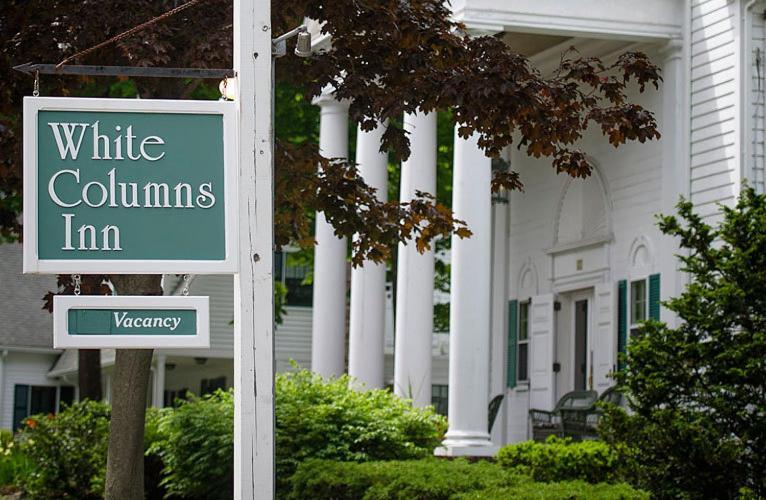 Anne'S White Columns Inn Bar Harbor Bagian luar foto