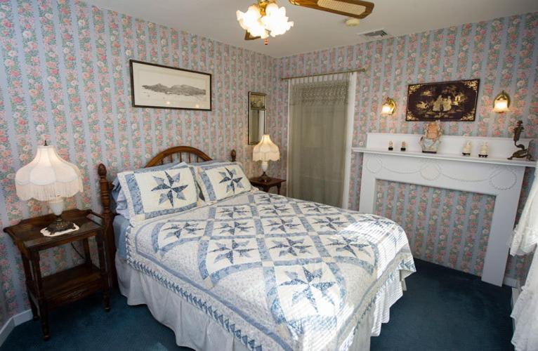 Anne'S White Columns Inn Bar Harbor Ruang foto