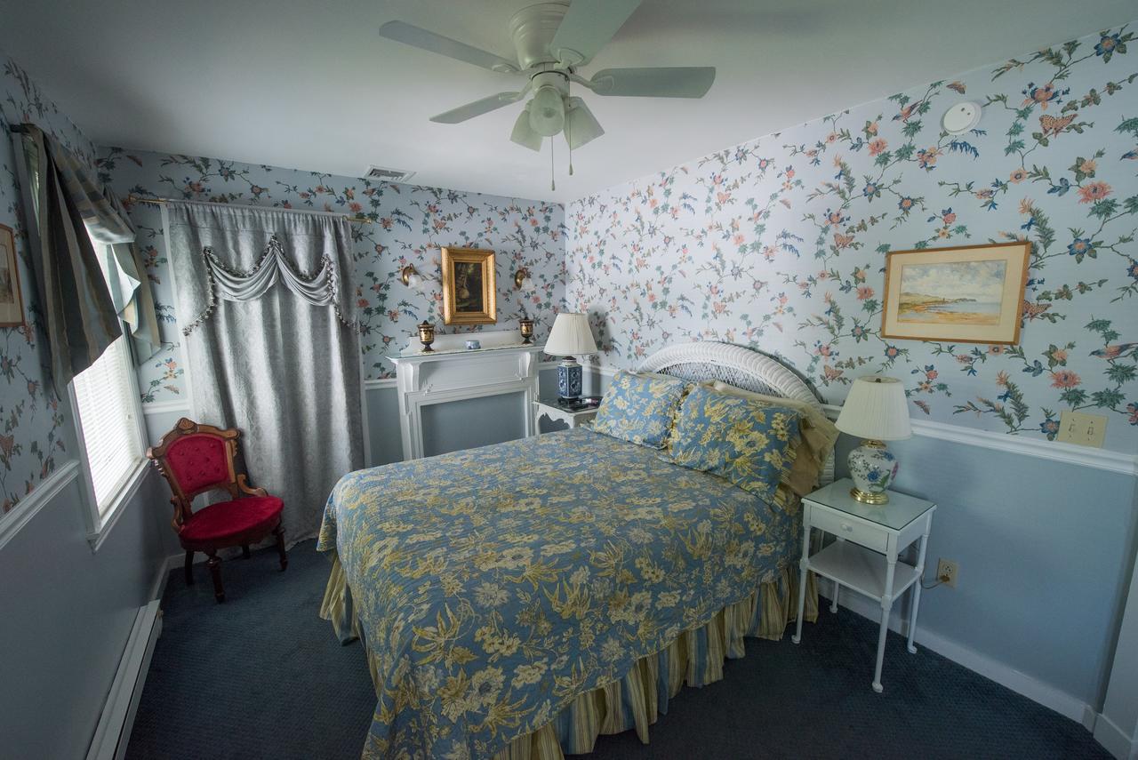 Anne'S White Columns Inn Bar Harbor Bagian luar foto