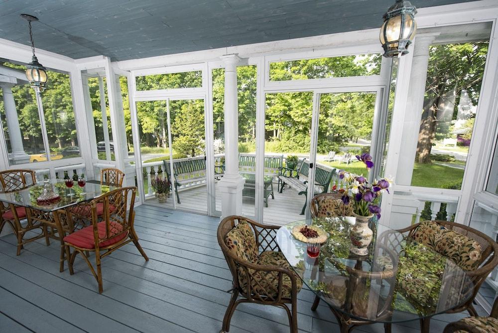Anne'S White Columns Inn Bar Harbor Bagian luar foto